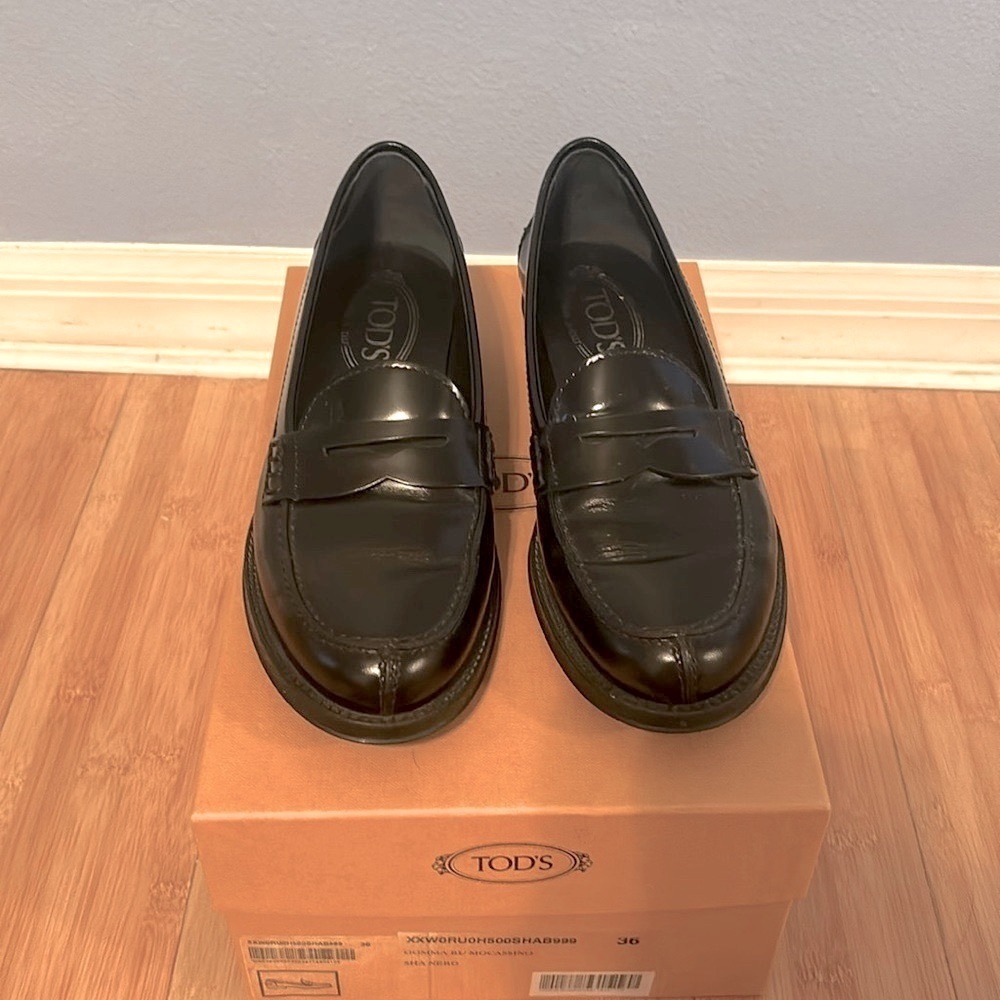 Tod's Black Leather Loafers